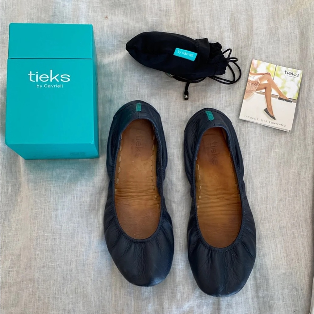 California Navy Tieks Size 8